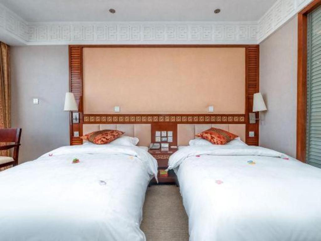 Golden Spring Hotel Lijiang Lijiang  Exterior foto